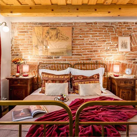 Days - Cozy House Near Castle With Desk And Balcony Πράγα