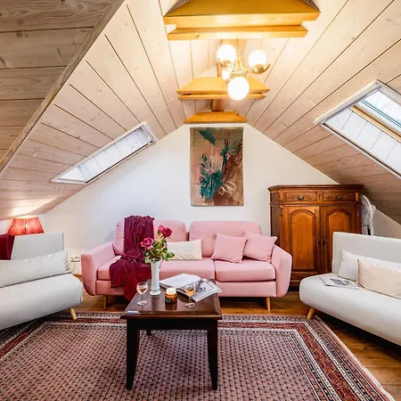 Days - Cozy House Near Castle With Desk And Balcony Πράγα
