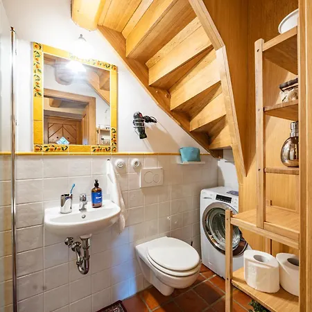 Days - Cozy House Near Castle With Desk And Balcony Σπίτι διακοπών *